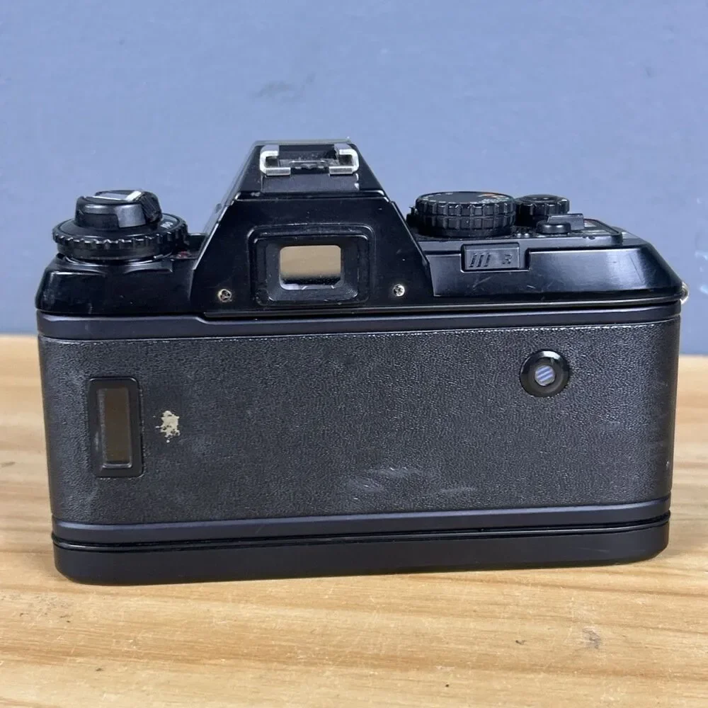 NIKON N2000 Automatic Camera (Body Only) *SELLING AS IS/UNTESTED*